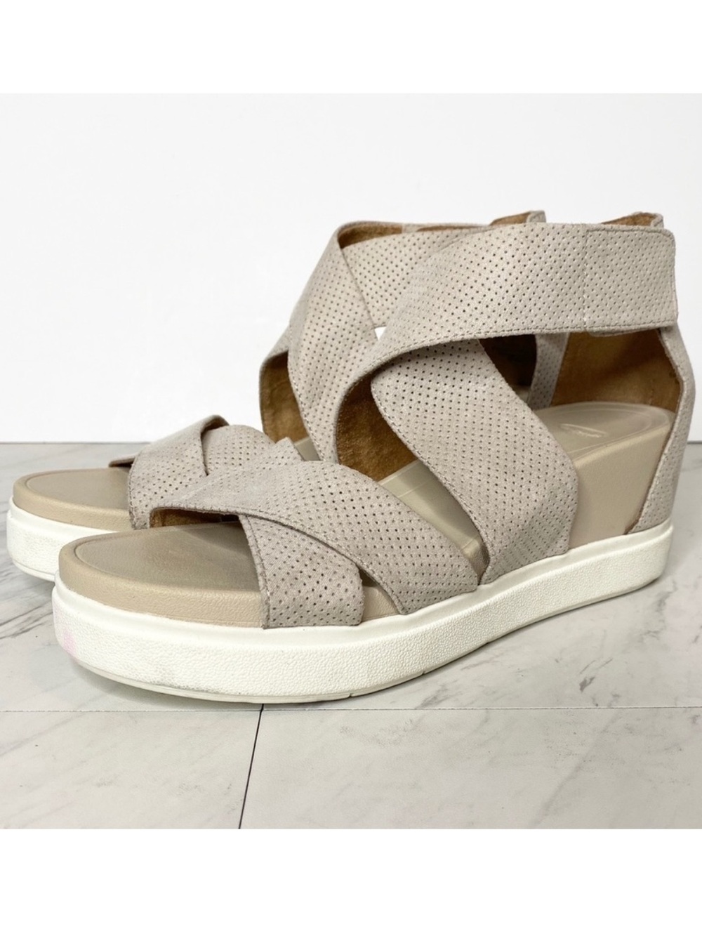 Dr. Scholl’s Shout Wedge Sandals 9M